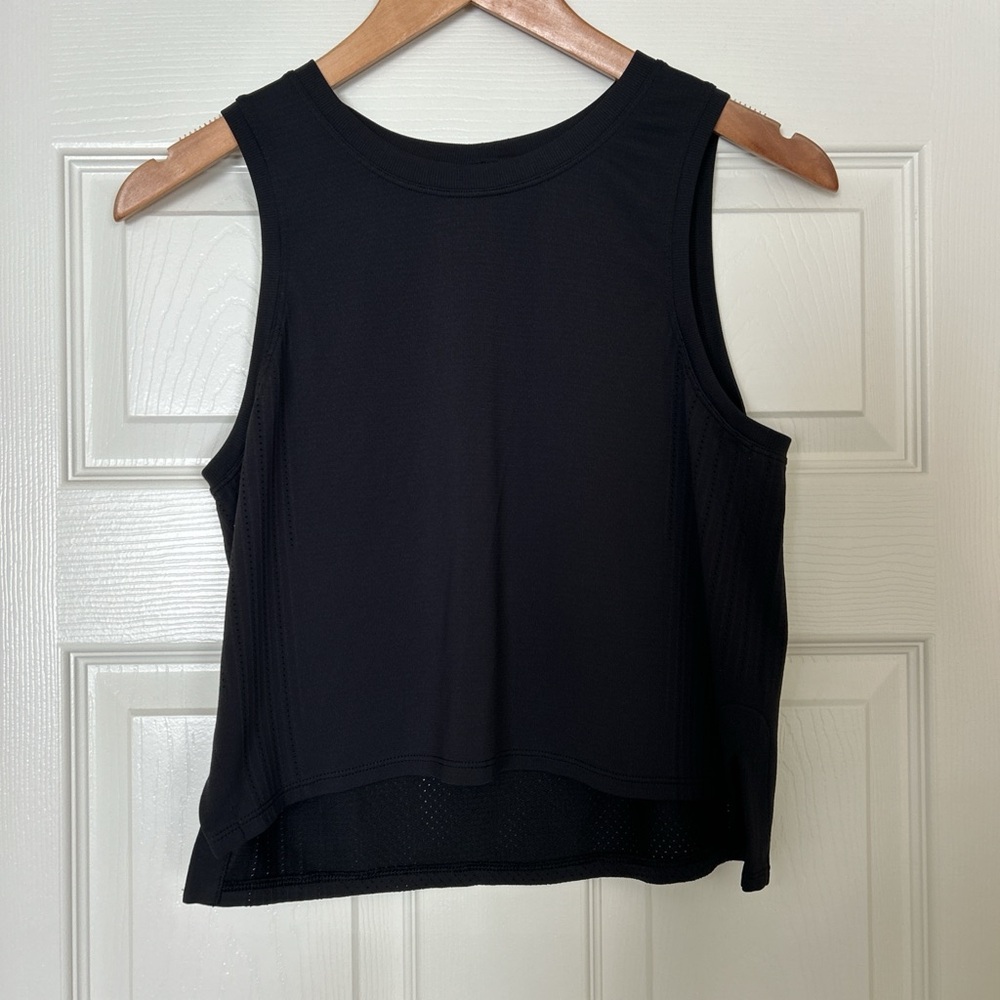 Lululemon workout top